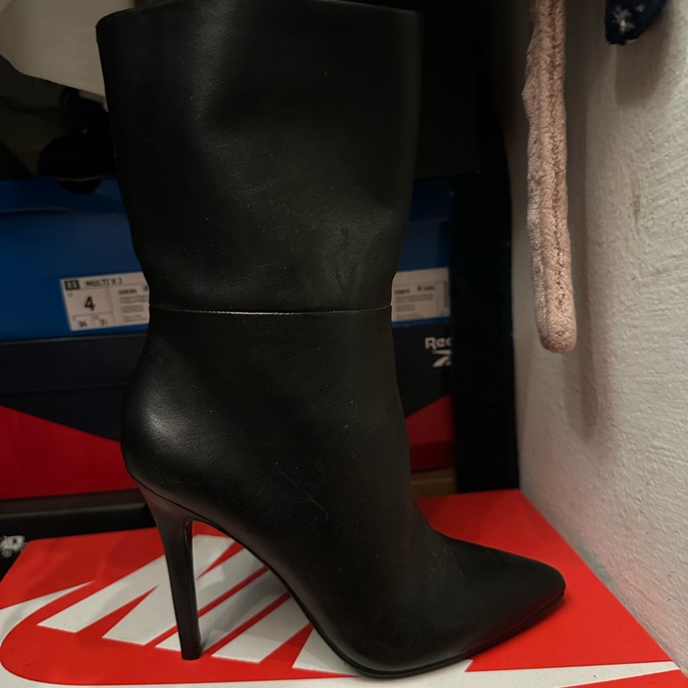 Women's Sleek Black Heeled Boots